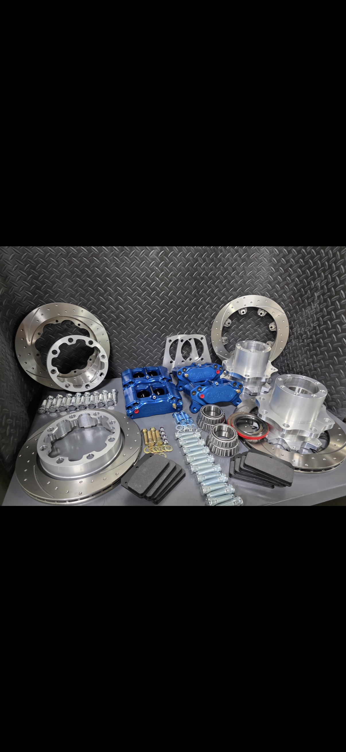 Custom anodizing for brake calipers